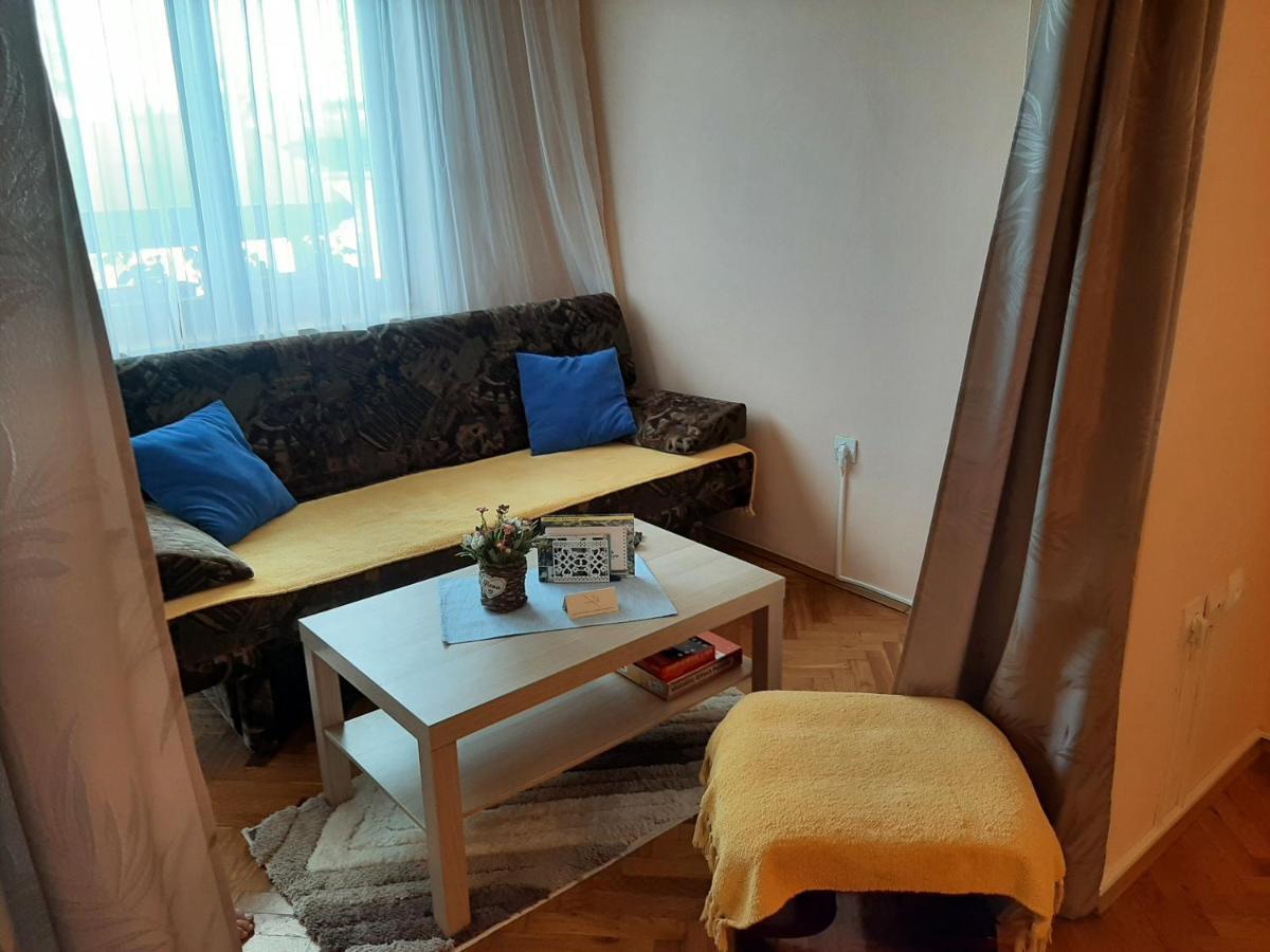 Studio Apartment Ivona & Tin สลูน ภายนอก รูปภาพ
